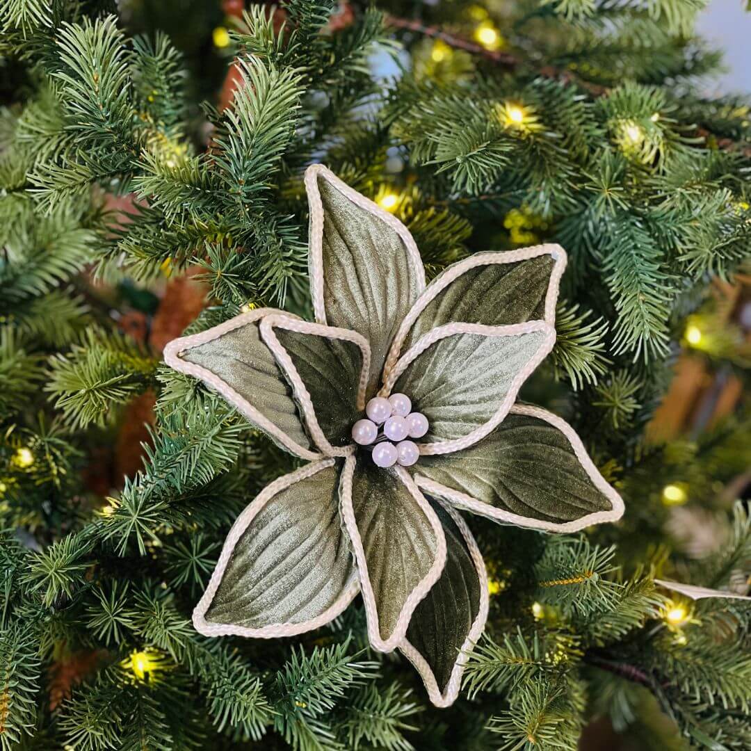 Flor Decorativa Verde com 9 Pétalas – 20x26cm