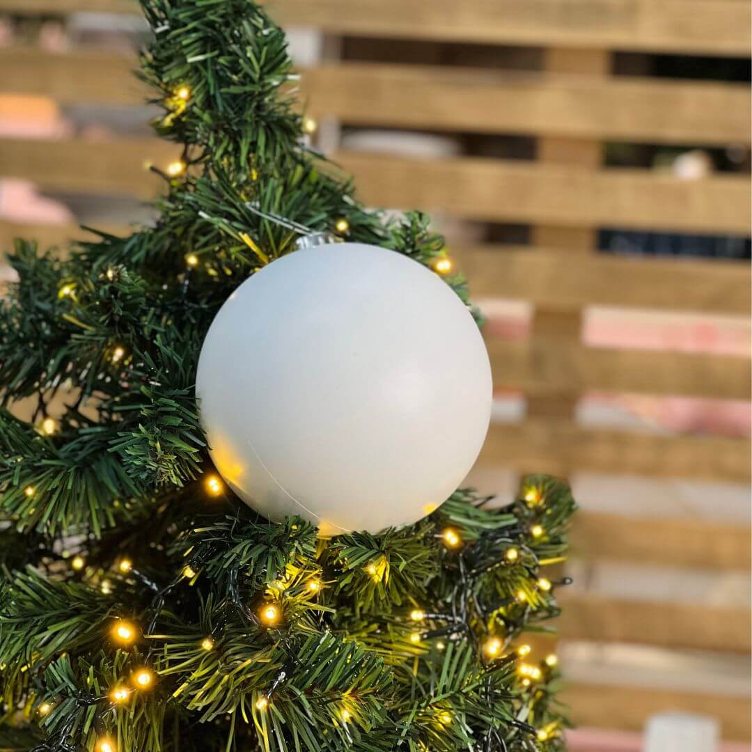 Bola Fosca Branca – 15cm