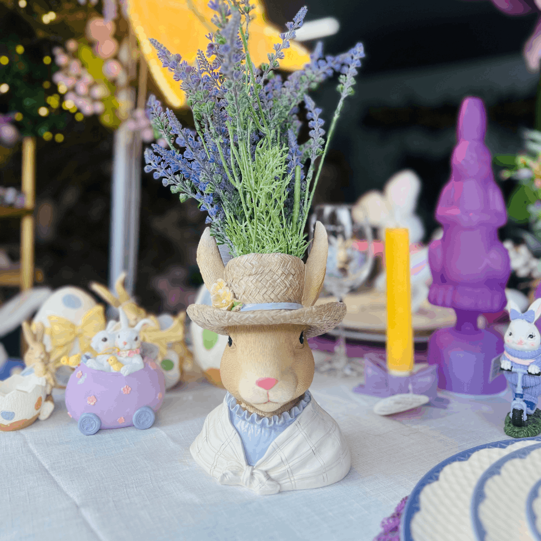 Coelho Com Chapeu Vaso Decorativo de Resina 21cm