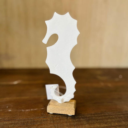 Escultura Decorativa em Metal Branco – 21x8x4cm