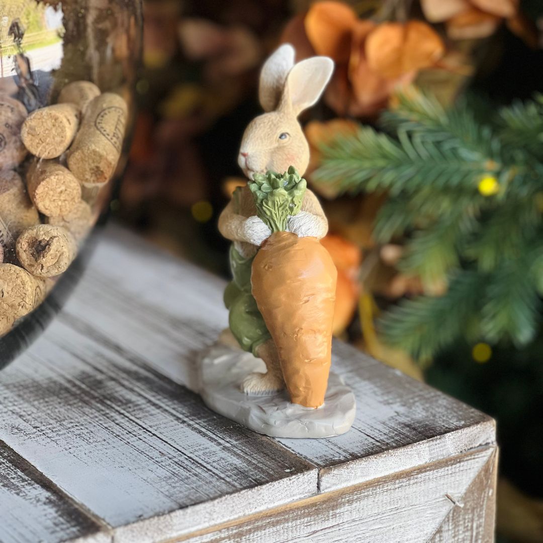 Coelho Com Cenoura - 15cm