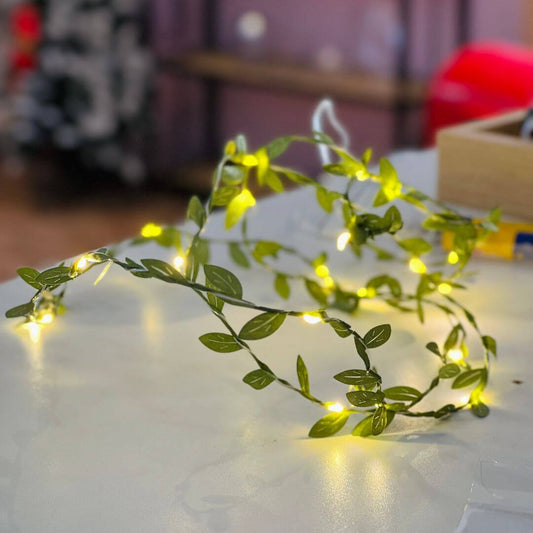 Cordão de Folhas com Fio de Cobre e LED Warm – 20 Luzes | 2m