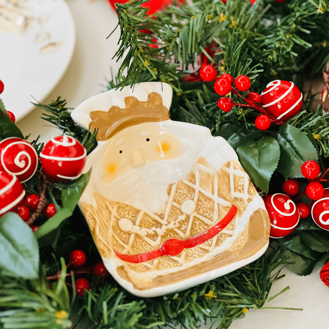 Travessa Natalina Quebra Nozes Gingerbread de Cerâmica 18x13x5cm