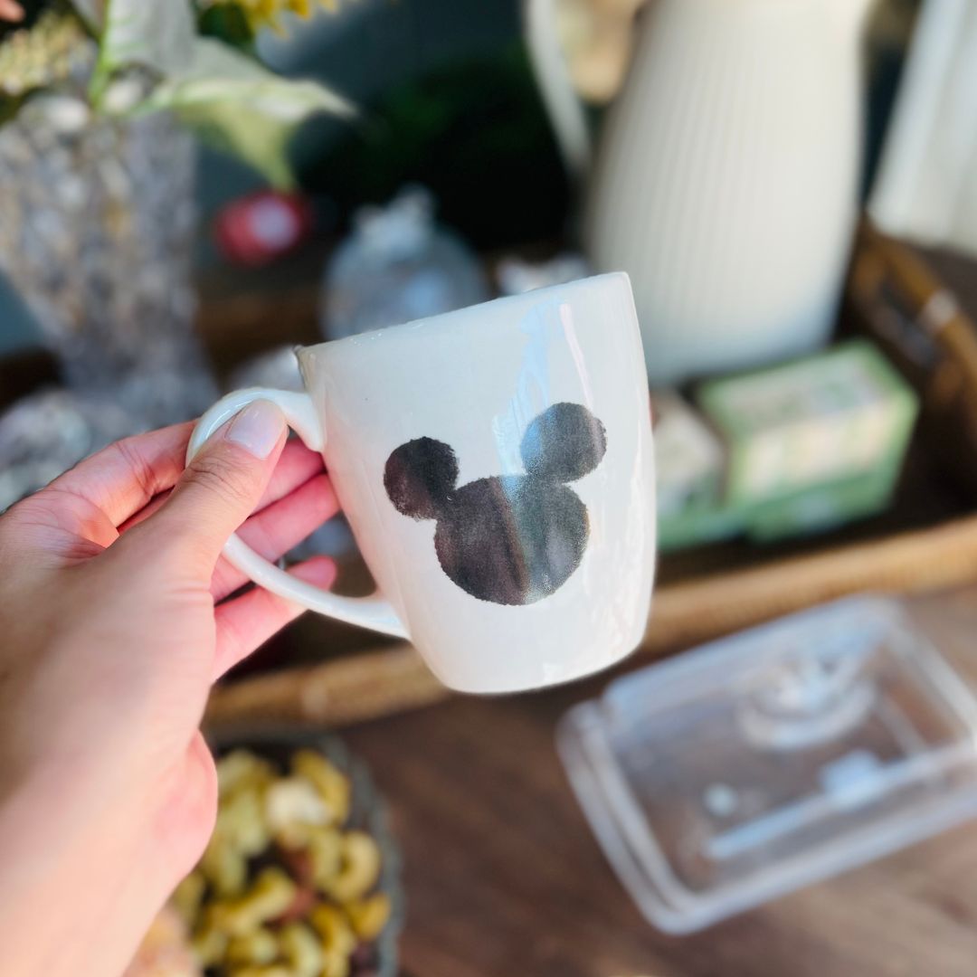 Caneca de Cerâmica Mickey e Minnie - 9,3x12,9x10cm