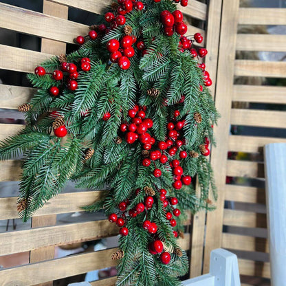 Pendente Gota de Pinheiro com Berry – 93cm