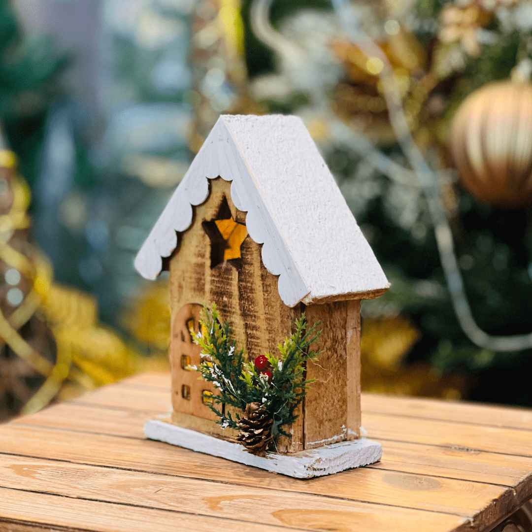 Casinha Com Led Natural e Branco de Madeira 19x14cm