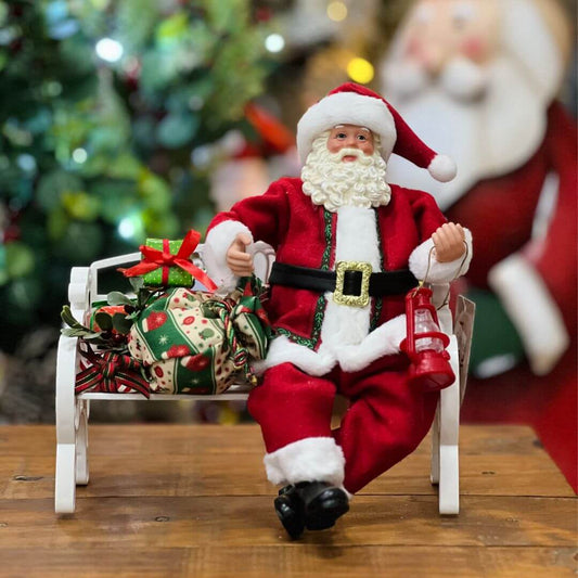 Papai Noel Com Presentes no Banco - 28cm