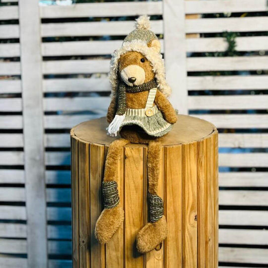 Urso Menina c/ Touca Sentada – 53cm