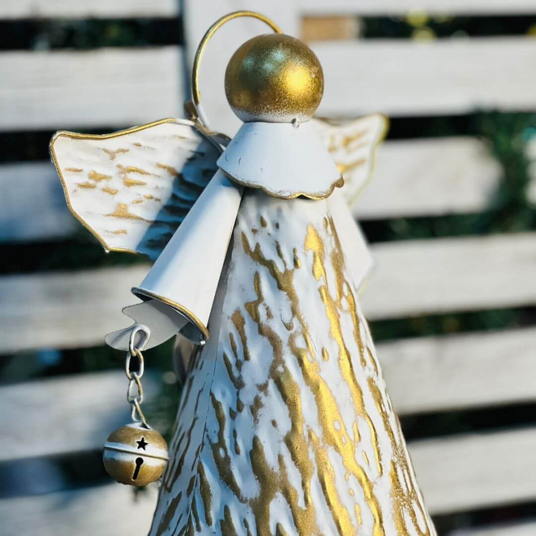 Enfeite Anjo com Guizo Branco e Dourado – 34cm