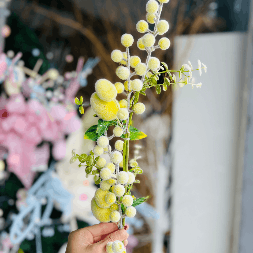 Festão Com Ovos Flocados Amarelo 1,28m