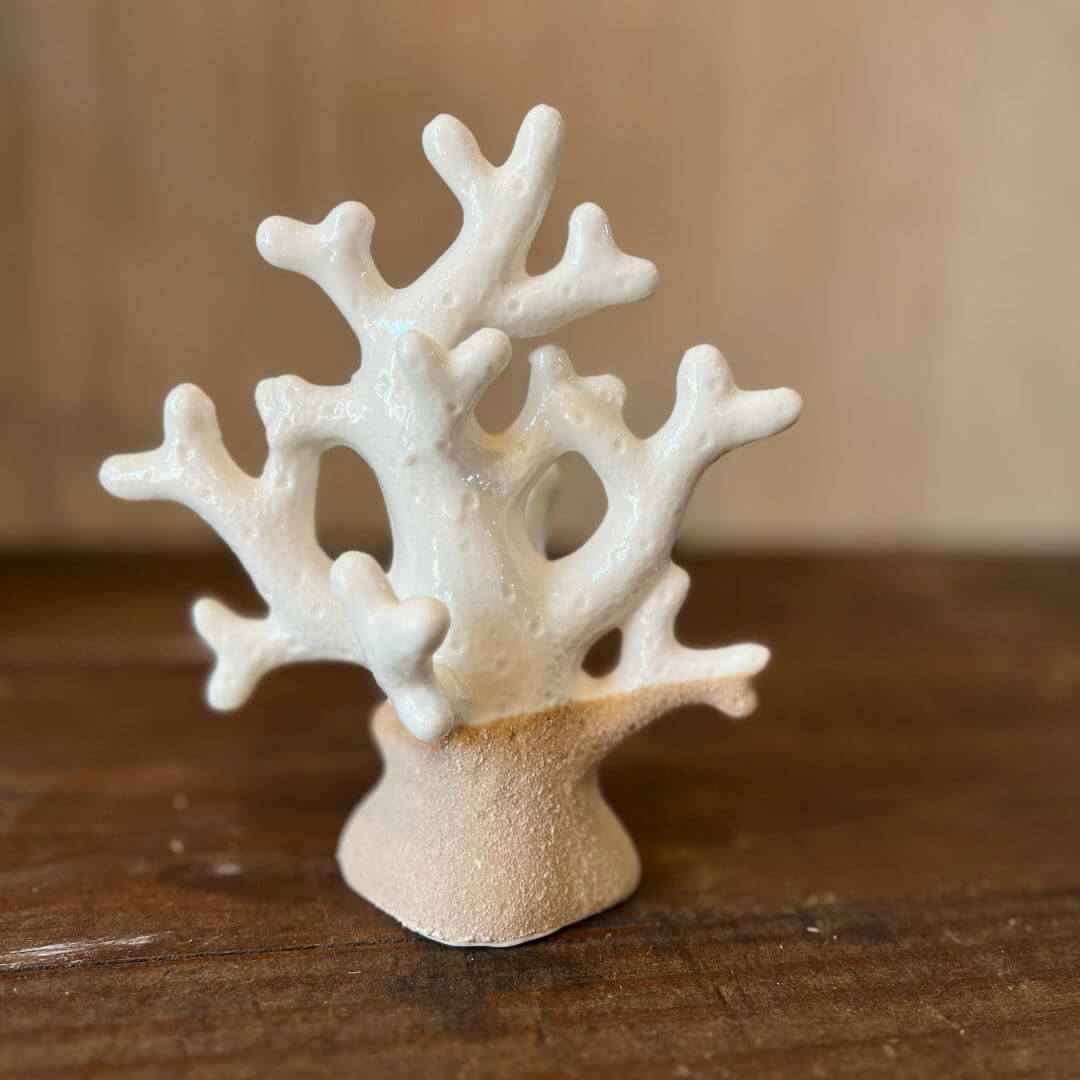 Escultura Decorativa em Cerâmica Coral – 17x15x8cm