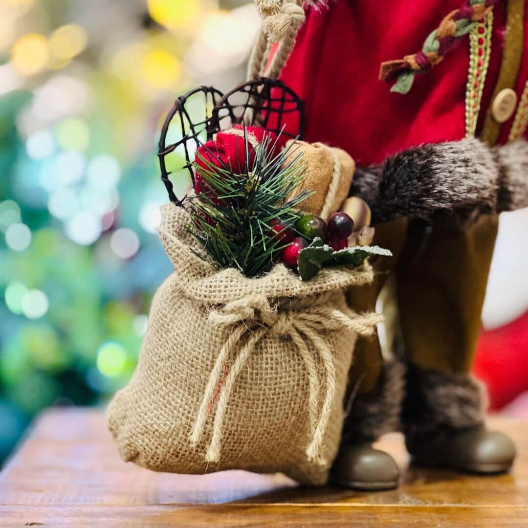Papai Noel Com Saco de Presentes e Ursinho - 40cm
