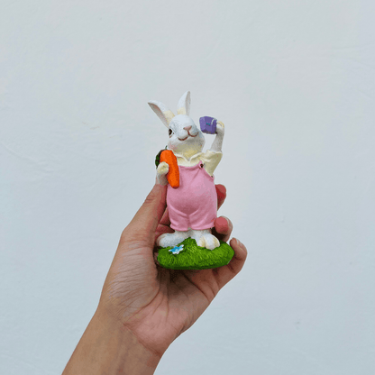 Coelha Tirando Selfie de Resina 12cm