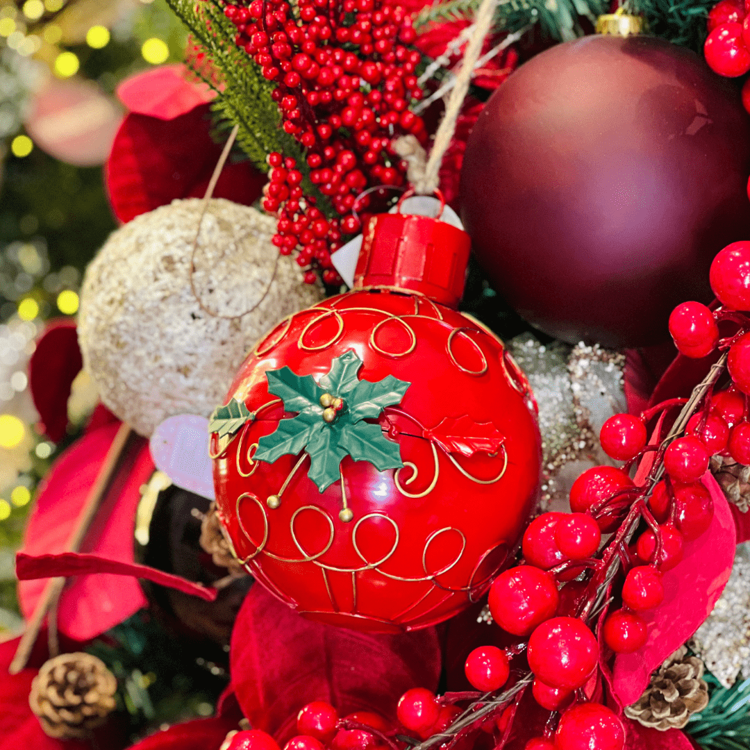 Bola Natalina Vermelha e Dourada de Metal 20x15cm 1un