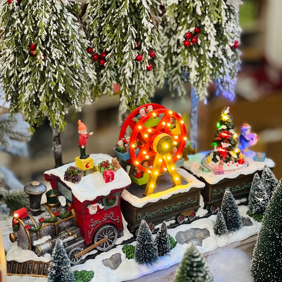 Parque no Trem Com Led, Som e Movimento Bivolt 21cm