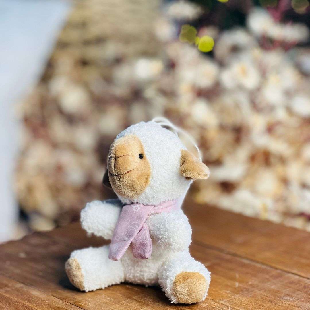 Mini Ovelha Com Laço Lavanda - 11cm