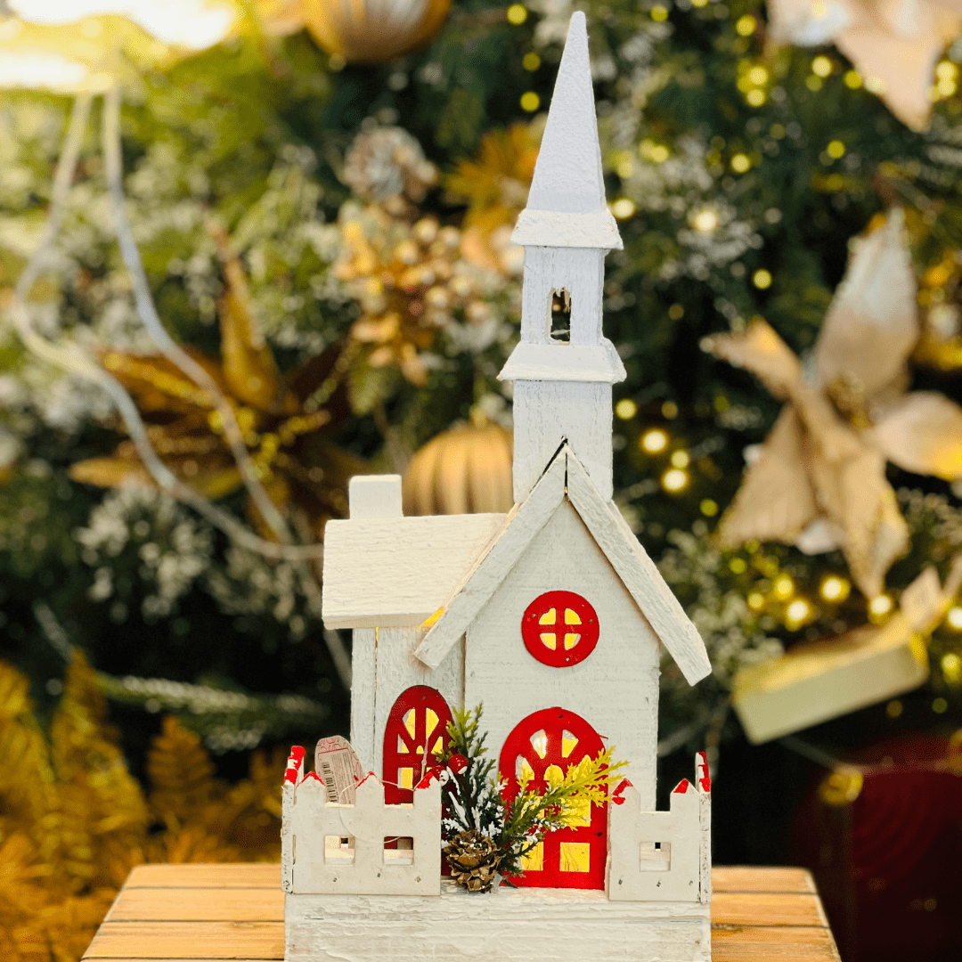 Casinha Com Led Vermelha e Branca de Madeira 40x18cm - Pilha