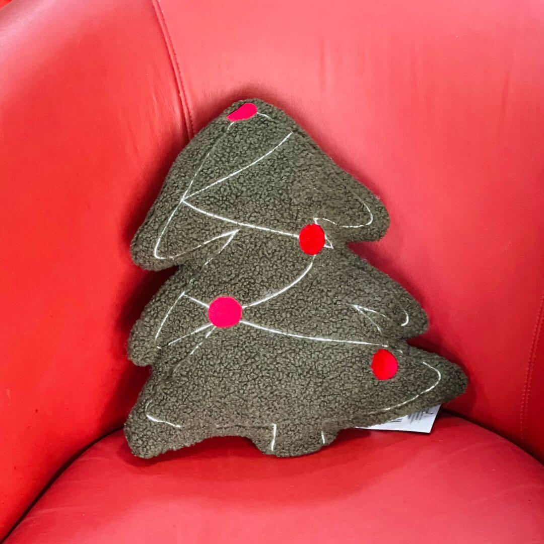Almofada Árvore Verde – 38cm