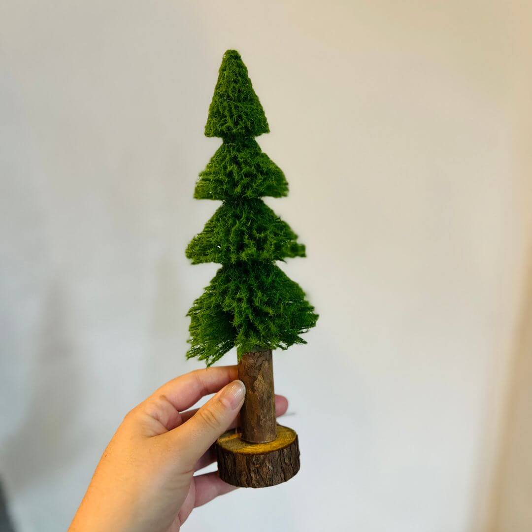 Mini Árvore na Base Verde – 24cm