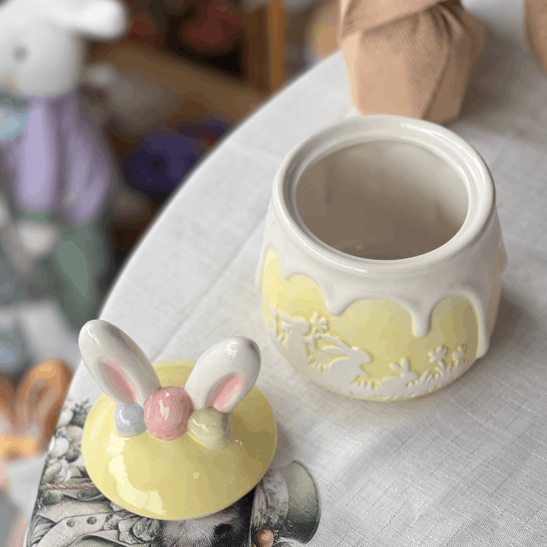 Pote Com Tampa Orelhas de Coelho Amarelo de Cerâmica 20cm