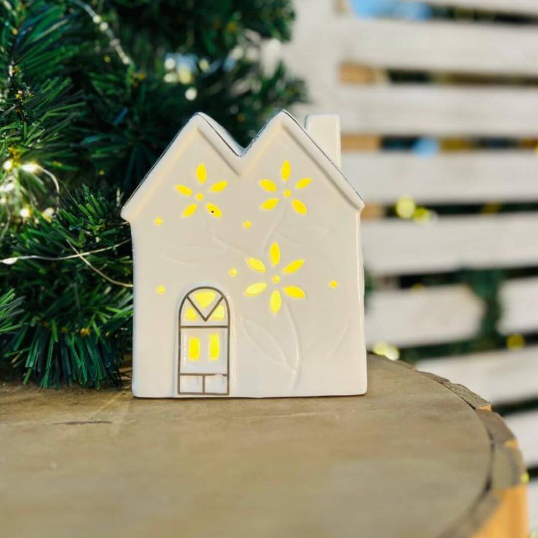 Natal Casinha  Branca Decorativa C/led - 14x12,1x6,7cm