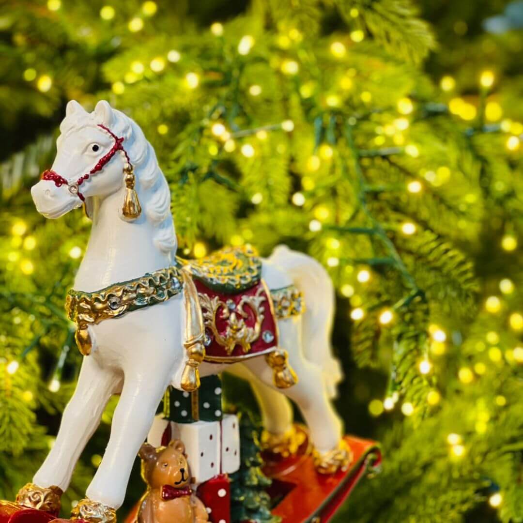 Cavalo Presente/urso/pinheiro  Branco - 18cmx20,5cm