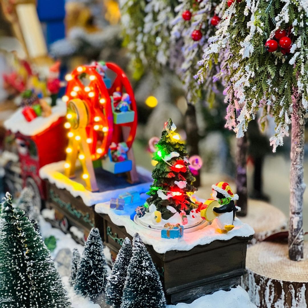 Parque no Trem Com Led, Som e Movimento Bivolt 21cm