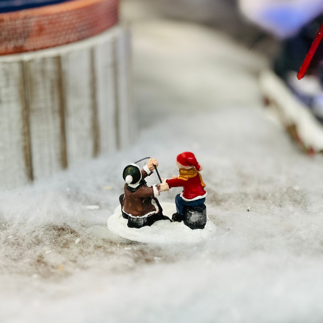 Cenário Natal Crianças Pescando 5,8x8,1x7,3cm