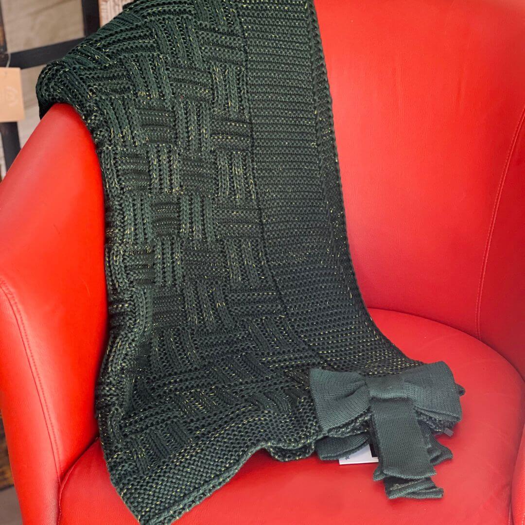 Manta Tricô Tresse com Laços Verde com Lurex – 0,90 x 1,80m