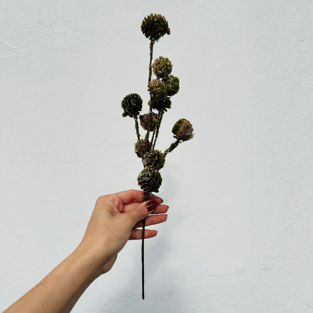  Haste Detalhada com Pinhas – 48,9cm