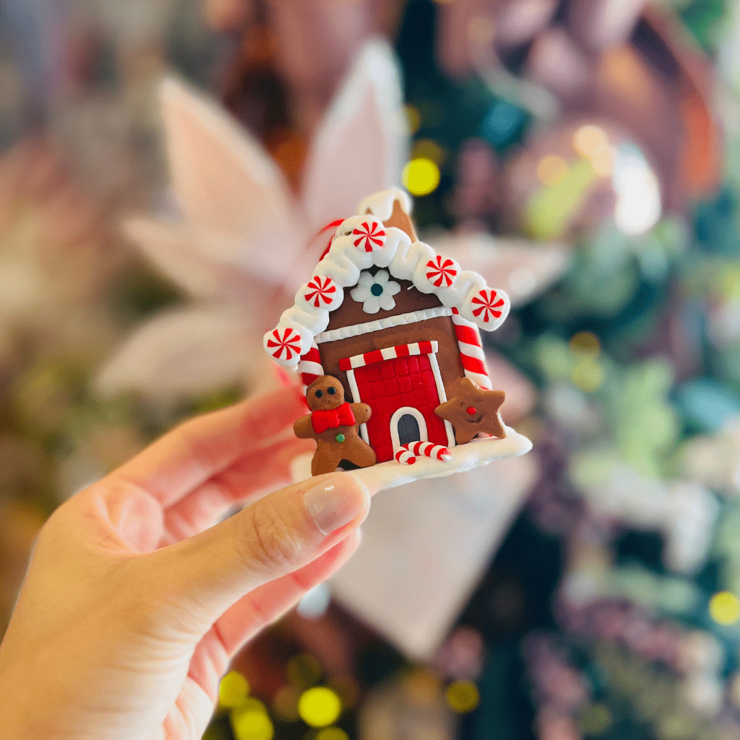 Casinha Gingerbread para Pendurar de Resina 8x7cm