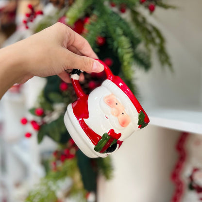 Caneca Papai Noel com Presente de Cerâmica - 12,5x8,5x10cm
