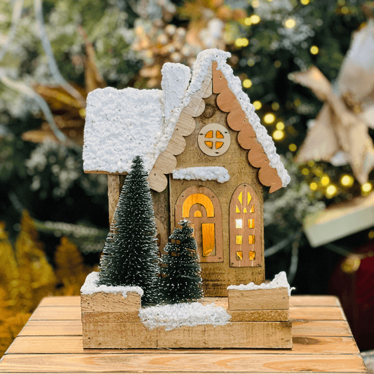 Casinha Com Led Natural Nevada de Madeira 27x19cm - Pilha