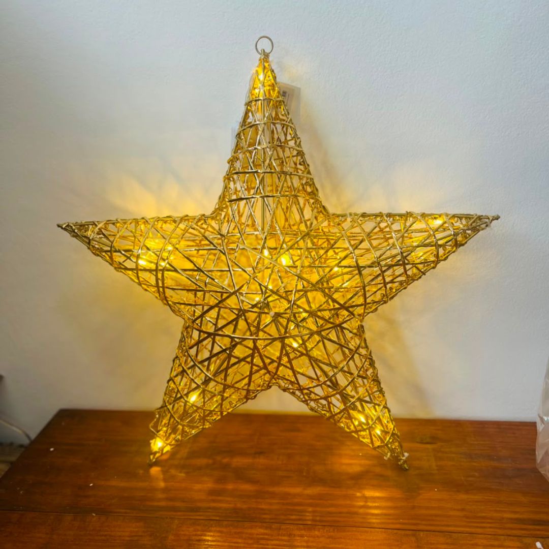 Estrela de LED Aramada Branco Quente - 50 cm | Com 40 LEDs Bivolt