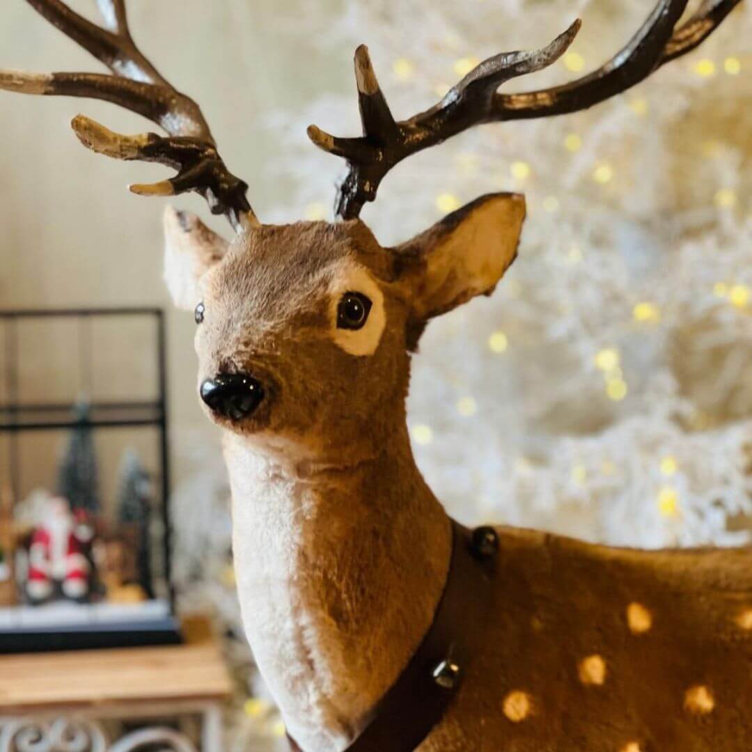 Decoração Rena em Pé com Manchinhas – 119cm
