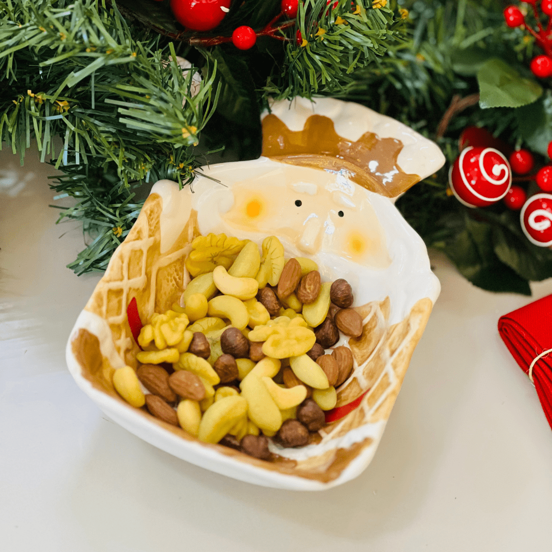 Travessa Natalina Quebra Nozes Gingerbread de Cerâmica 24x16x7cm