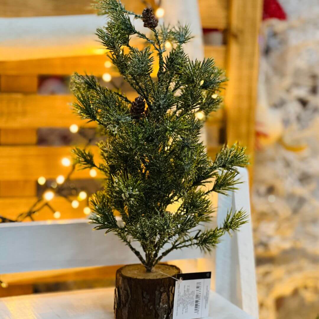 Mini Árvore de Natal com Base de Madeira – 37cm