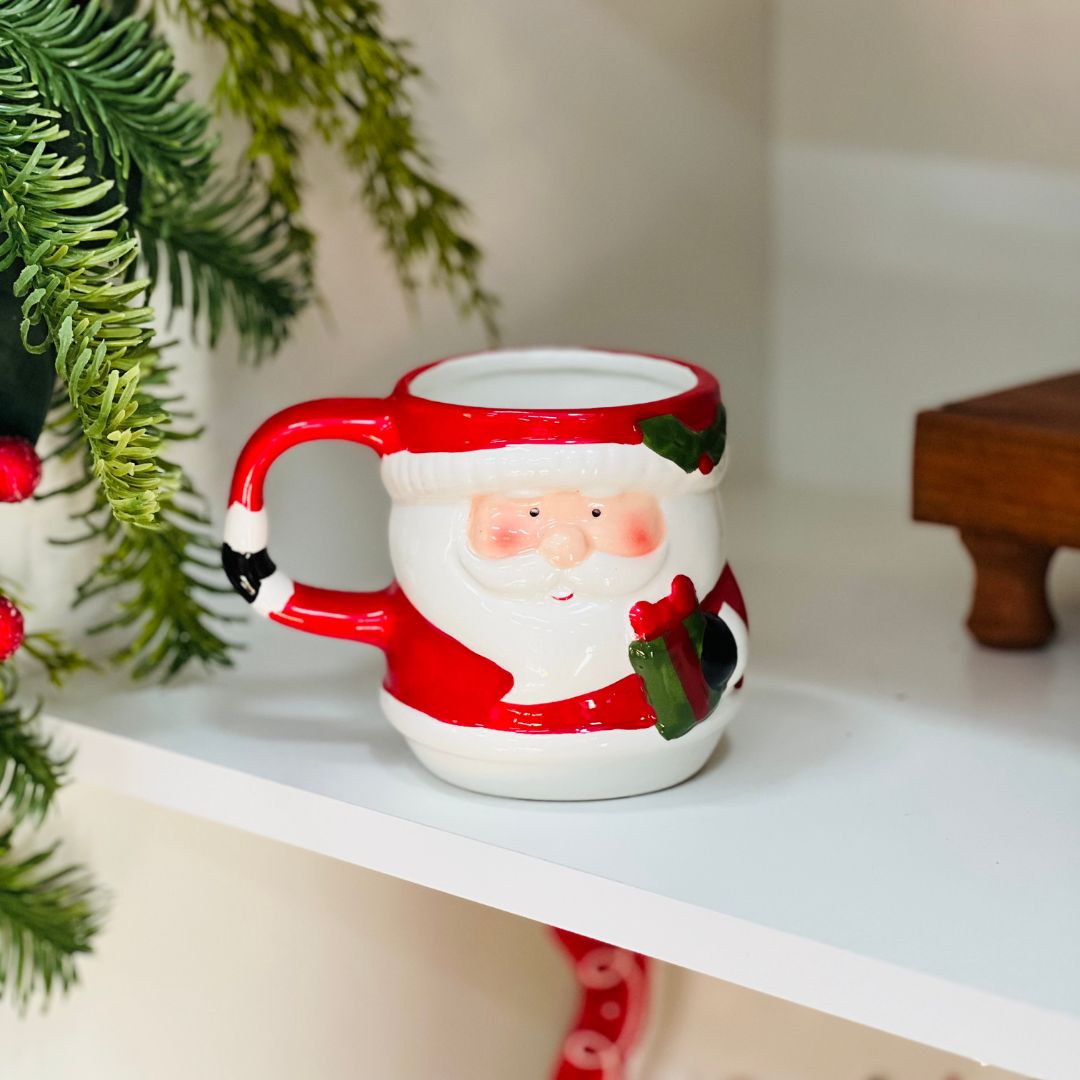 Caneca Papai Noel com Presente de Cerâmica - 12,5x8,5x10cm