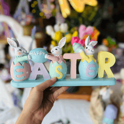 Letreiro Coelhos nos Ovinhos Easter de Resina 12x6,5x30cm