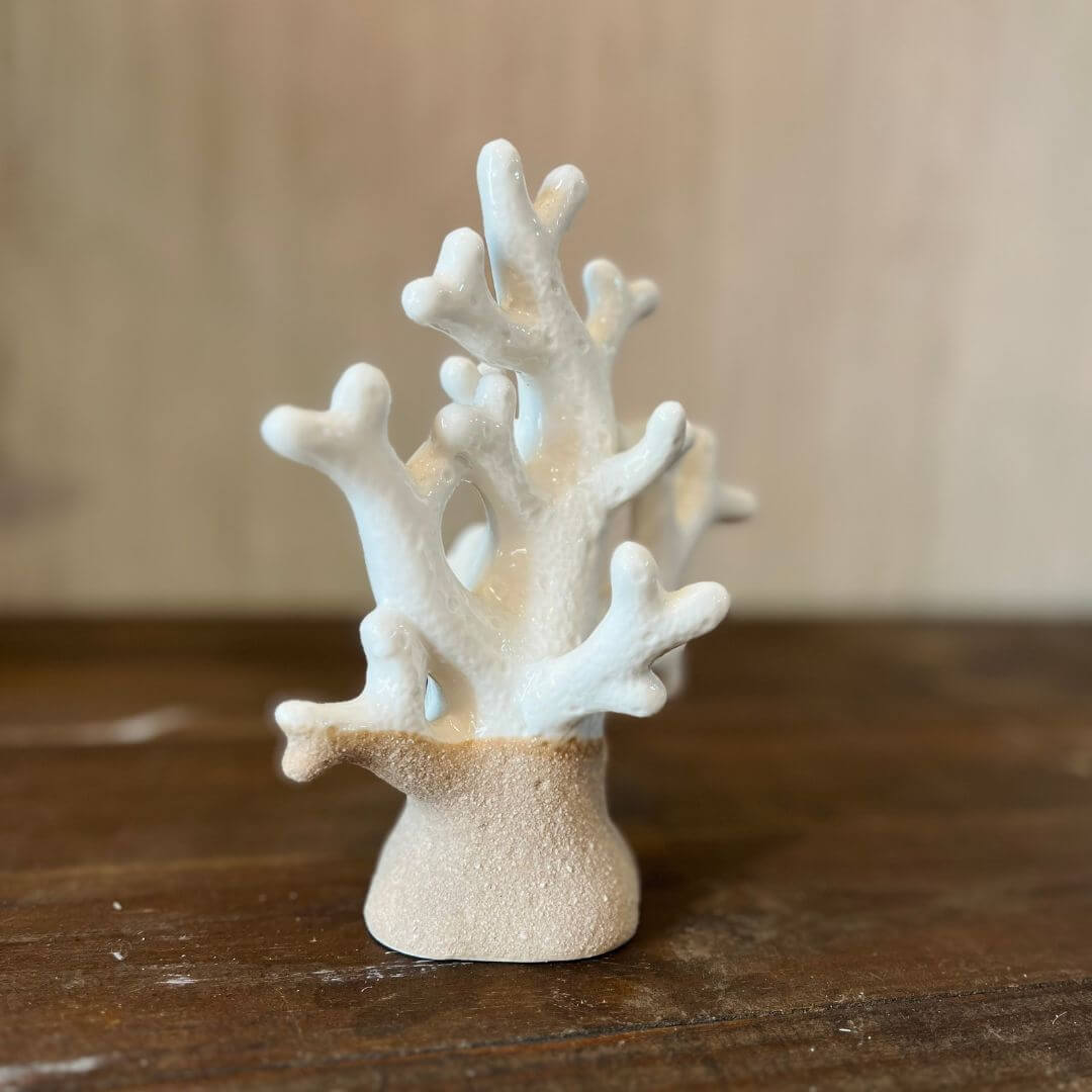 Escultura Decorativa em Cerâmica Coral – 17x15x8cm
