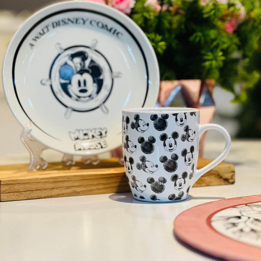 Caneca Cerâmica Mickey Carinha - 330ml