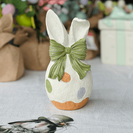 Ovo Com Orelhas e Laço Verde de Resina 19cm