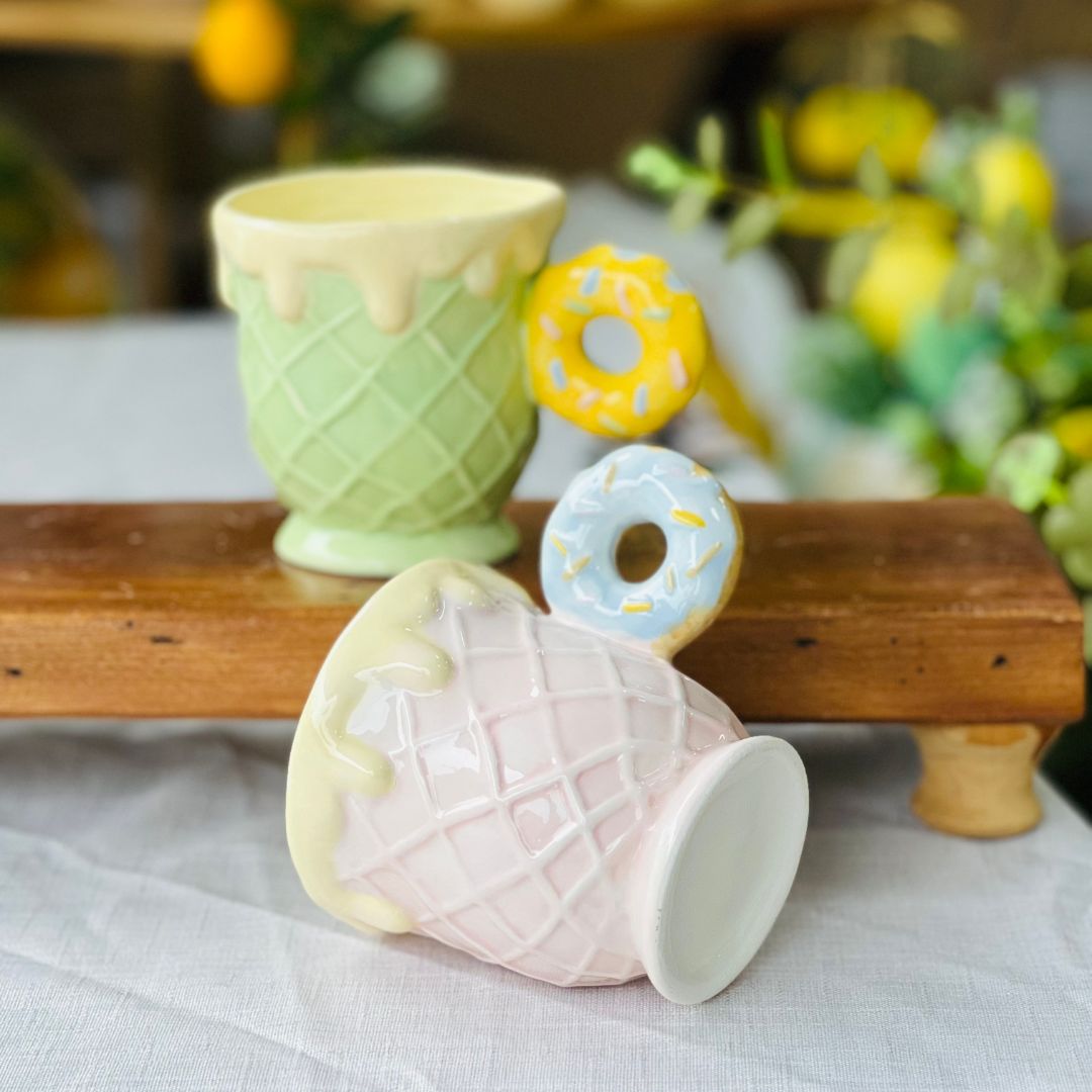 Caneca Casquinha de Sorvete com Donut- 10,2x14,3cm
