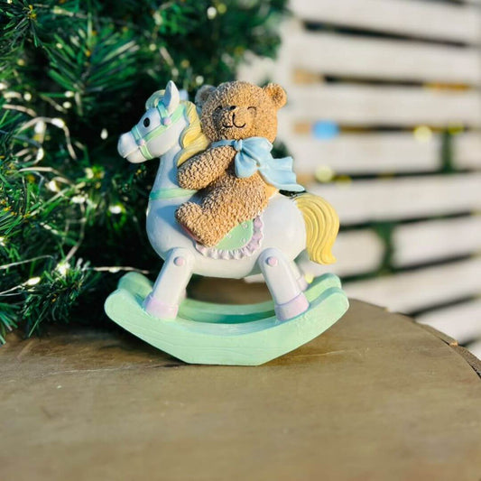 Resina Natal Urso no Cavalinho
