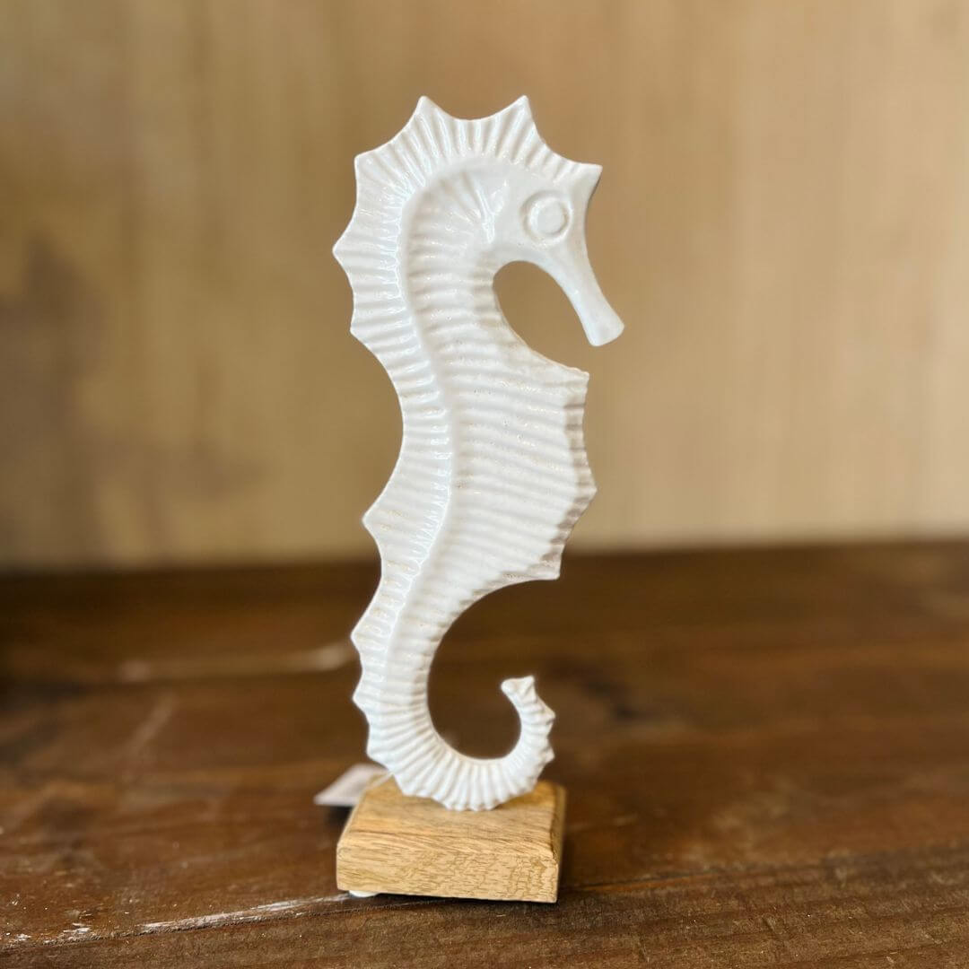 Escultura Decorativa em Metal Branco – 21x8x4cm