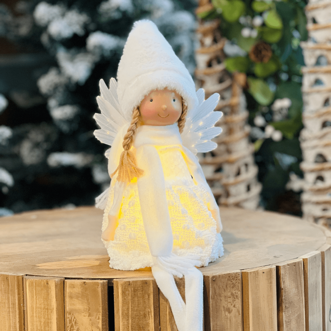 Fada Natalina Sentada Branca Com Led 53cm