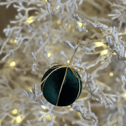Bolas com Cordão Verde e Dourado – 8cm | 6 Peças