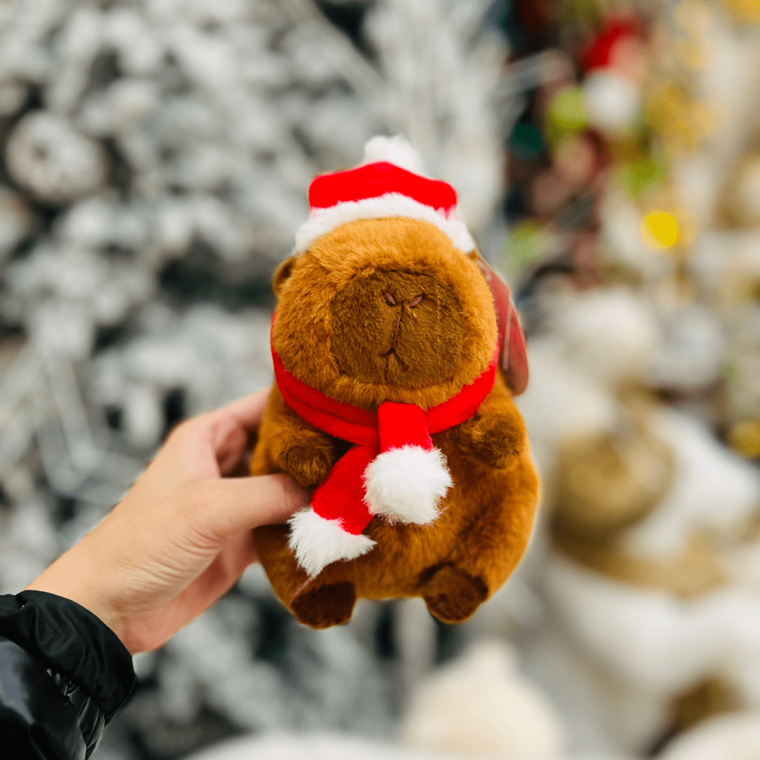 Capivara Natalina de Pelúcia 22cm