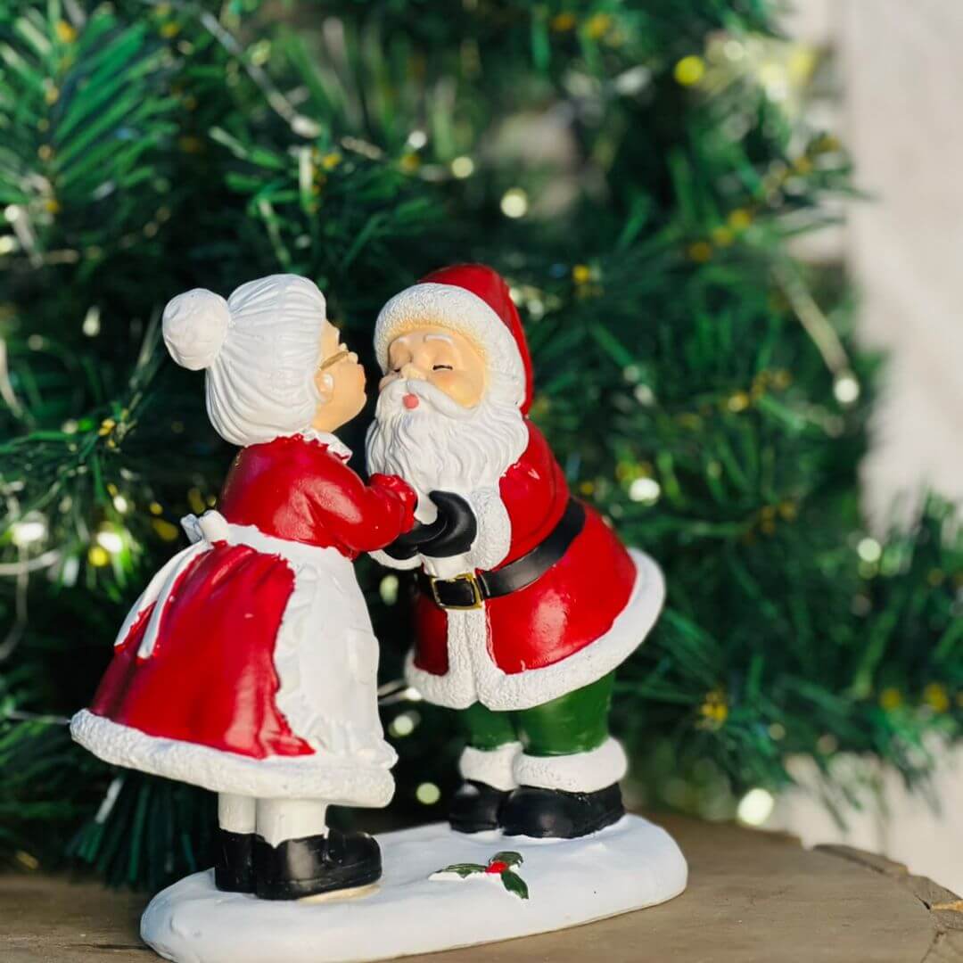 Natal Mamae e Papai Noel Beijo