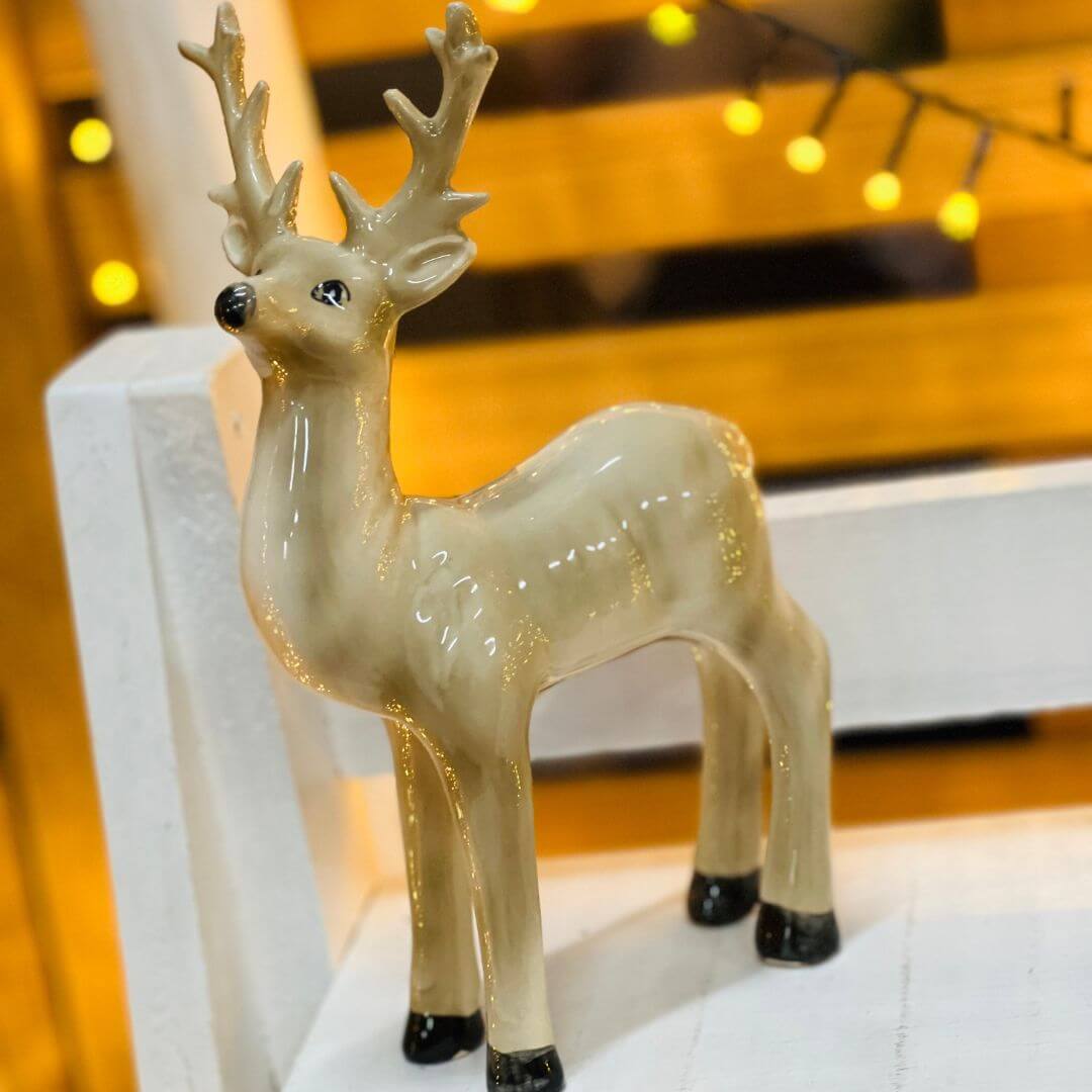 Rena Decorativa em Cerâmica Esmalte Fumê